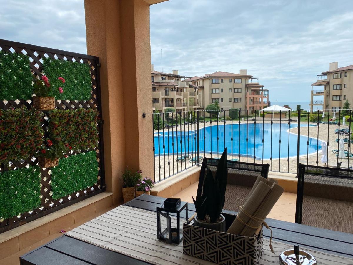 Sea View & Infinity Pool Apartments In Kaliakria Resort Балчик Екстериор снимка