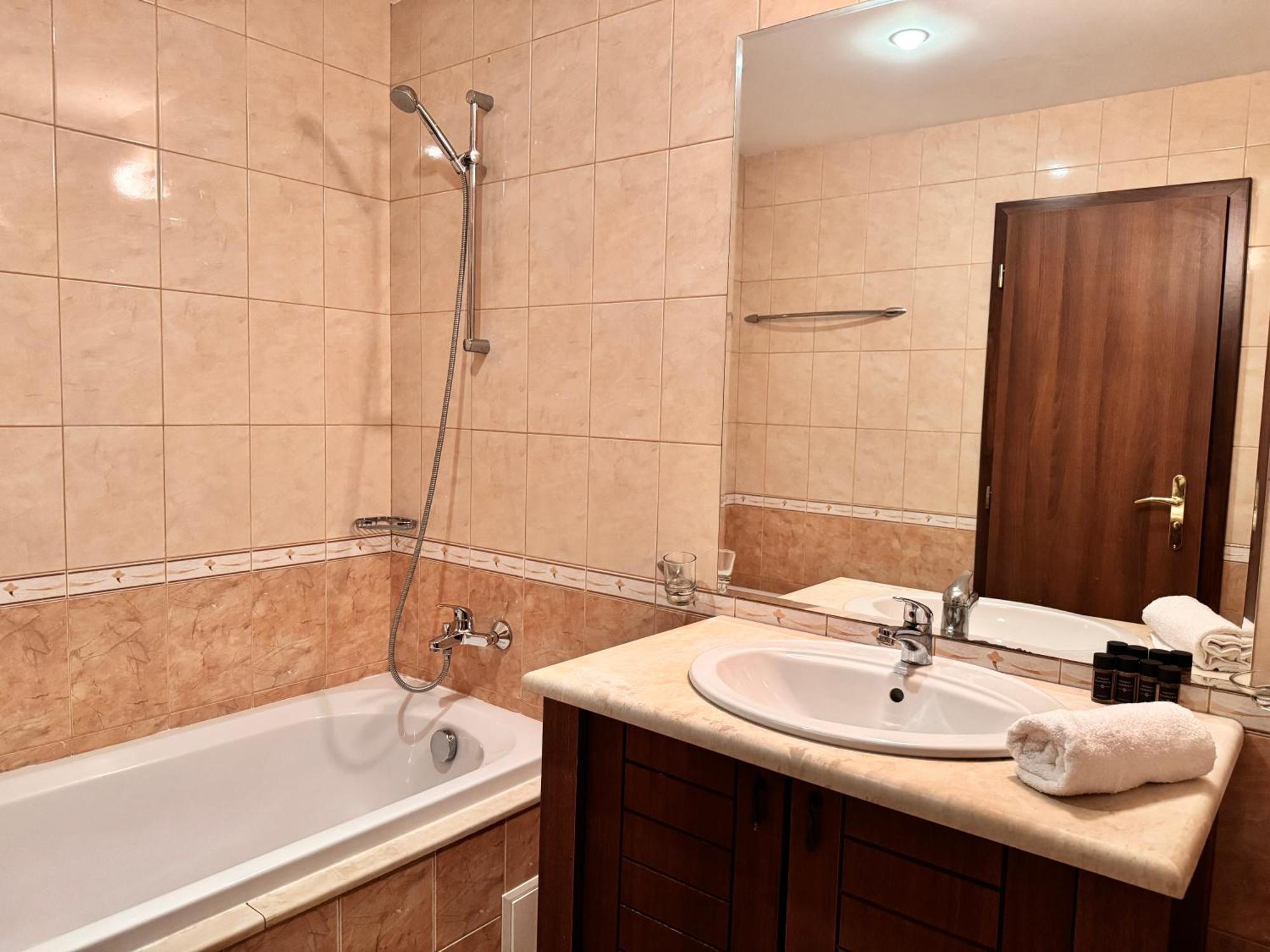Sea View & Infinity Pool Apartments In Kaliakria Resort Балчик Екстериор снимка